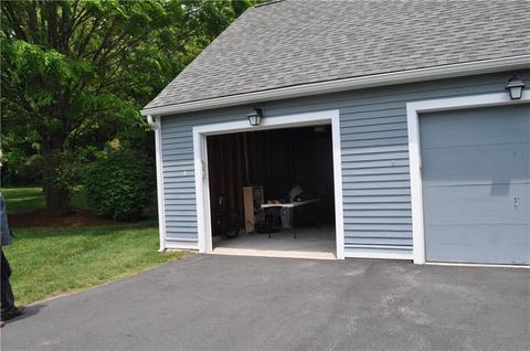 101 Brookhaven Ln, Woonsocket, RI 02895 photo 4
