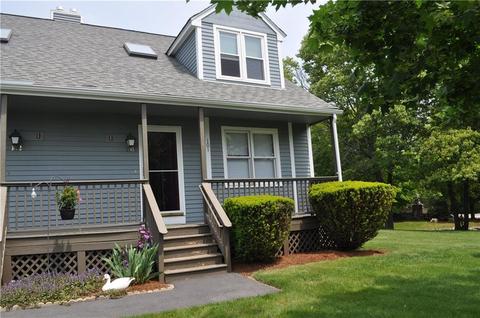 101 Brookhaven Ln, Woonsocket, RI 02895 photo 3
