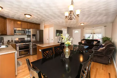 84 Abbott Ave, Warwick, RI 02886 photo 7