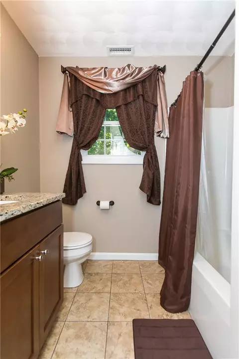 84 Abbott Ave, Warwick, RI 02886 photo 17