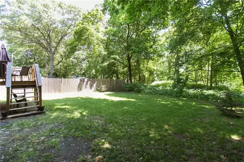84 Abbott Ave, Warwick, RI 02886 photo 4