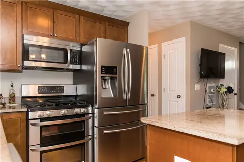 84 Abbott Ave, Warwick, RI 02886 photo 6