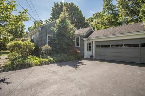16 Locust Ter, Warren, RI 02885 photo 2