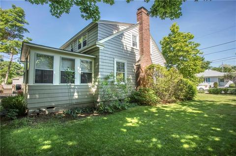 16 Locust Ter, Warren, RI 02885 photo 7