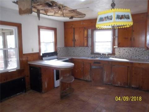 211 Linden Ave, Woonsocket, RI 02895 photo 5