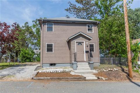 8 Bluff Ave, Warwick, RI 02889 photo 3