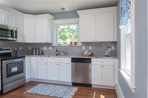 93 Benedict Rd, Warwick, RI 02888 photo 2