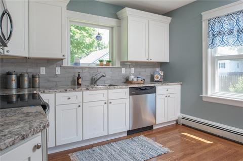 93 Benedict Rd, Warwick, RI 02888 photo 3