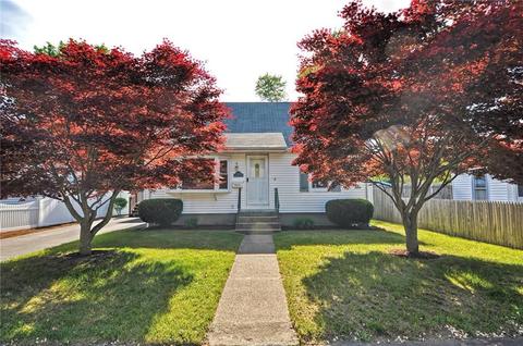 183 Becker Ave, East Providence, RI 02915 photo 2