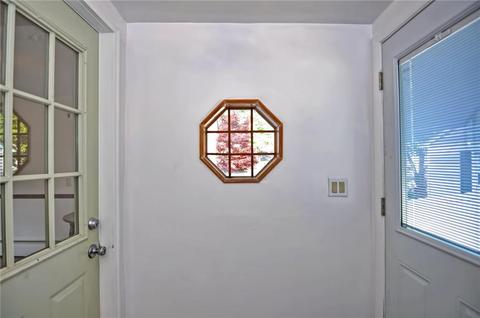 183 Becker Ave, East Providence, RI 02915 photo 10