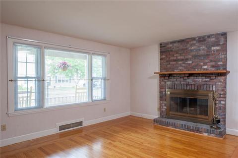 73 Stone Ave, Warwick, RI 02889 photo 4