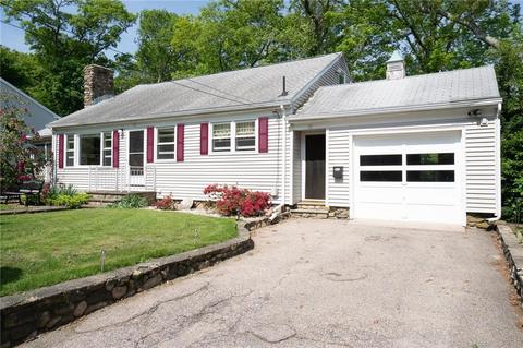 72 Summer St, Westerly, RI 02891 photo 2