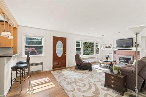 72 Summer St, Westerly, RI 02891 photo 14