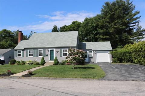 97 Covington Dr, Warwick, RI 02886 photo 2