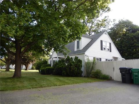 2 Galant Dr, Warwick, RI 02886 photo 4