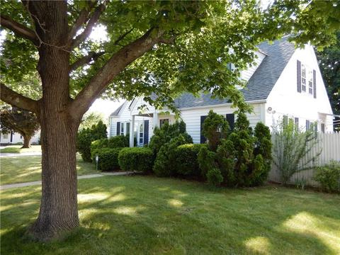 2 Galant Dr, Warwick, RI 02886 photo 2