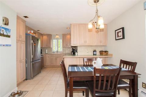 46 Sheffield St, Warwick, RI 02889 photo 4
