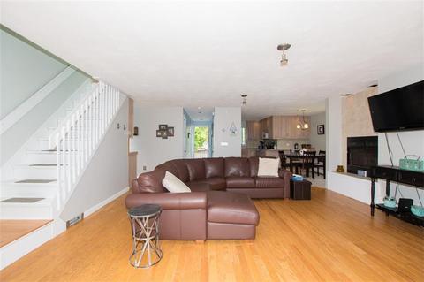 46 Sheffield St, Warwick, RI 02889 photo 10