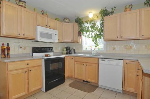 45 Moore St, Woonsocket, RI 02895 photo 11