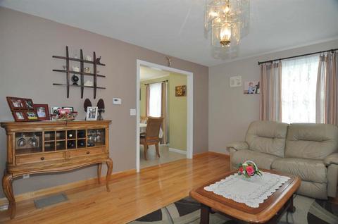 45 Moore St, Woonsocket, RI 02895 photo 7