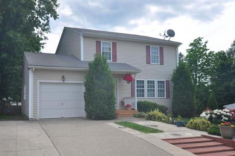 45 Moore St, Woonsocket, RI 02895 photo 3