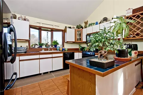 5 Rip Tide Dr, Westerly, RI 02891 photo 5