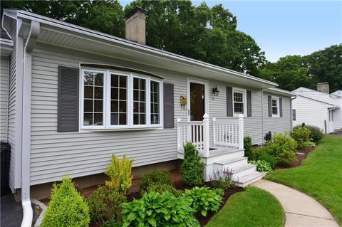 45 Oberlin Dr, Warwick, RI 02886 photo 3