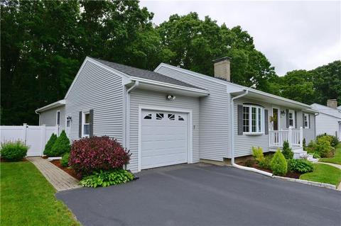 45 Oberlin Dr, Warwick, RI 02886 photo 2