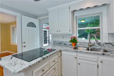 45 Oberlin Dr, Warwick, RI 02886 photo 4