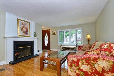 45 Oberlin Dr, Warwick, RI 02886 photo 13