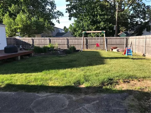 196 Palace Ave, Warwick, RI 02886 photo 25