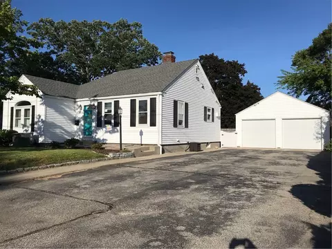 196 Palace Ave, Warwick, RI 02886 photo 2