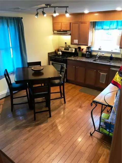 196 Palace Ave, Warwick, RI 02886 photo 9