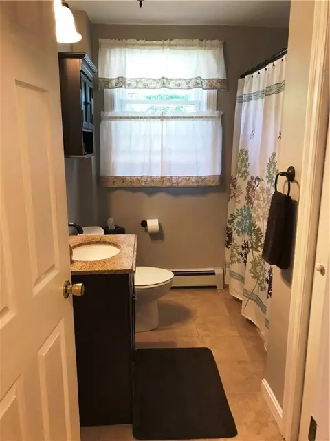 196 Palace Ave, Warwick, RI 02886 photo 18