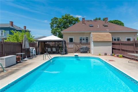 27 Lyman St, Woonsocket, RI 02895 photo 5