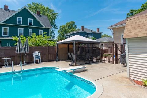 27 Lyman St, Woonsocket, RI 02895 photo 9