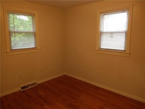 446 Buttonwoods Ave, Warwick, RI 02886 photo 23