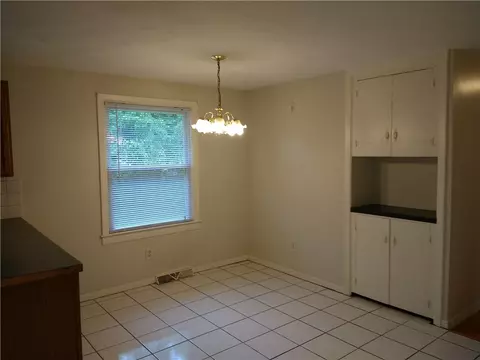 446 Buttonwoods Ave, Warwick, RI 02886 photo 11