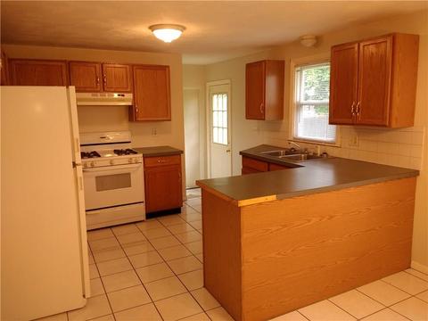 446 Buttonwoods Ave, Warwick, RI 02886 photo 8