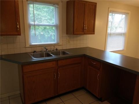 446 Buttonwoods Ave, Warwick, RI 02886 photo 9