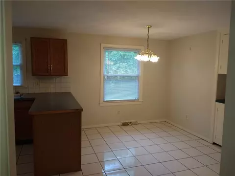 446 Buttonwoods Ave, Warwick, RI 02886 photo 10