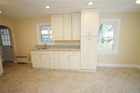 60 Glendale Ave, Warwick, RI 02889 photo 6