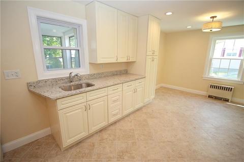 60 Glendale Ave, Warwick, RI 02889 photo 5