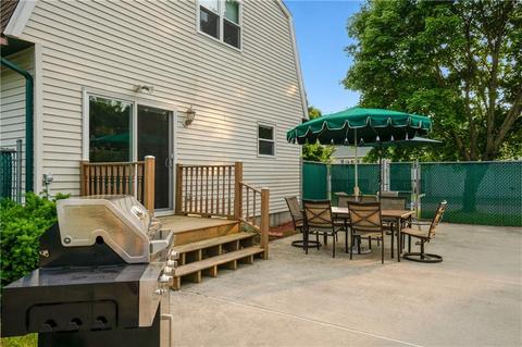 29 Miner St, Westerly, RI 02891 photo 9