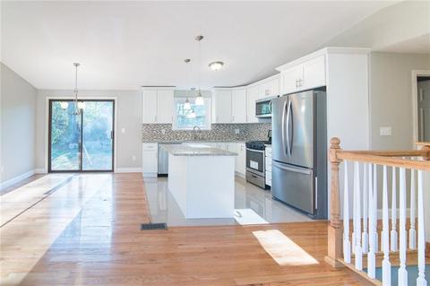 45 Sturbridge Dr, Warwick, RI 02886 photo 5
