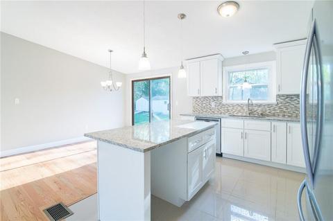 45 Sturbridge Dr, Warwick, RI 02886 photo 21