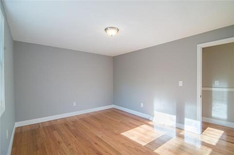 45 Sturbridge Dr, Warwick, RI 02886 photo 11
