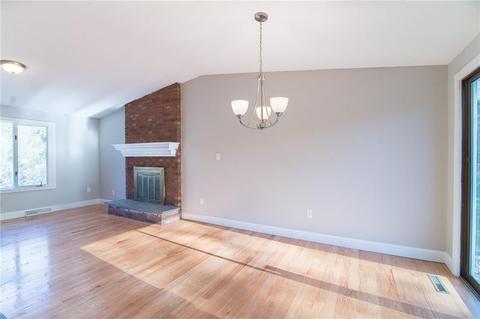 45 Sturbridge Dr, Warwick, RI 02886 photo 4