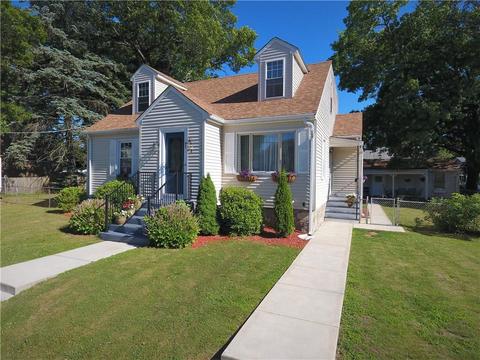 58 Burrington St, Woonsocket, RI 02895 photo 2