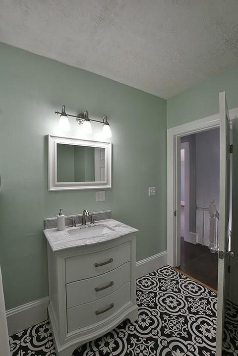 54 Collins Ave, Woonsocket, RI 02895 photo 21